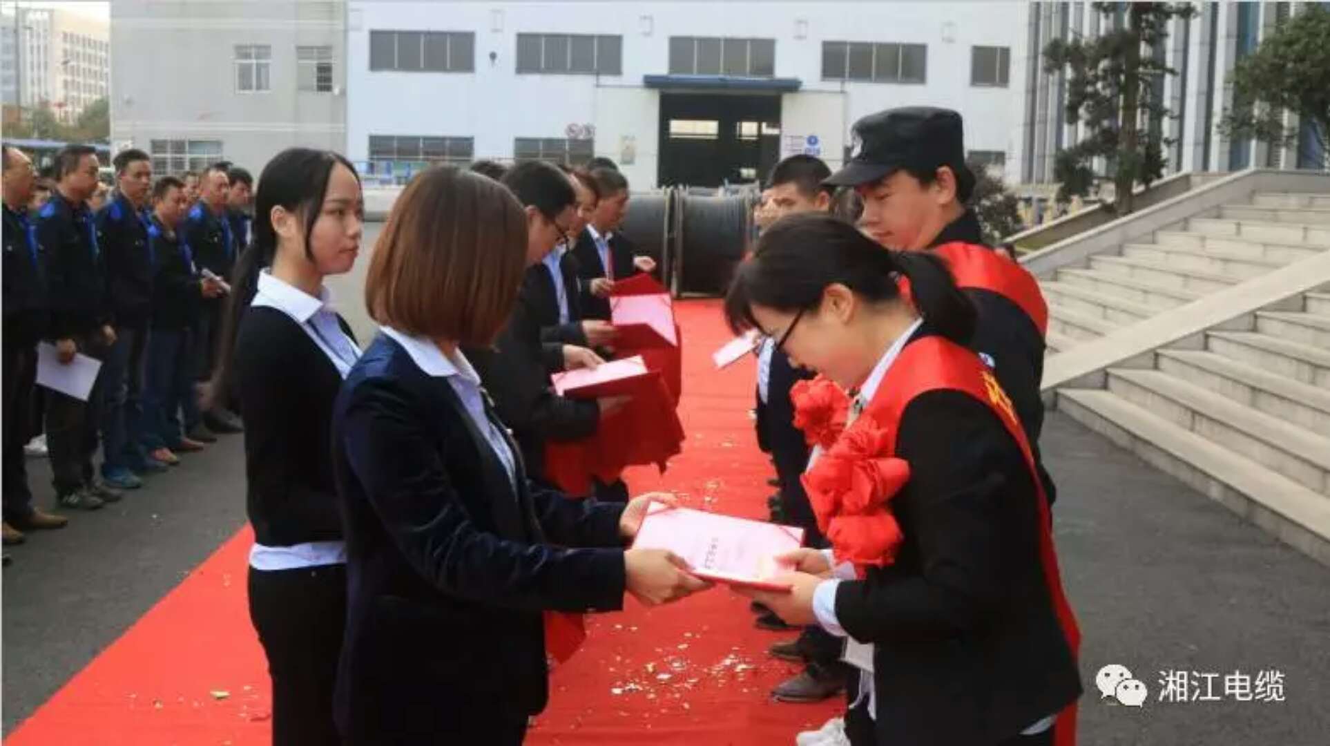 91茄子成品短视频入口2017年第三季度优秀员工颁奖