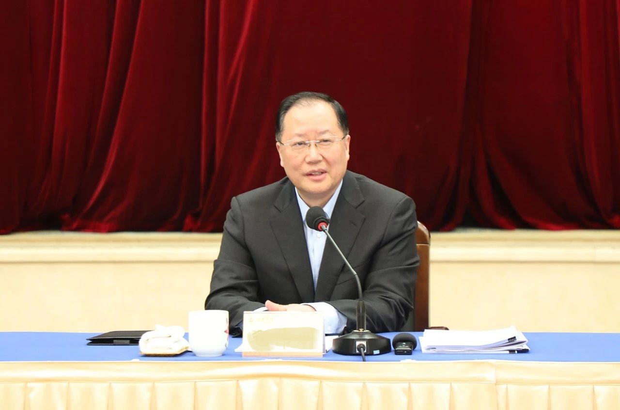 毛伟明省长出席全省民营企业家座谈会，91茄子成品短视频入口董事长侯少斌应邀参加