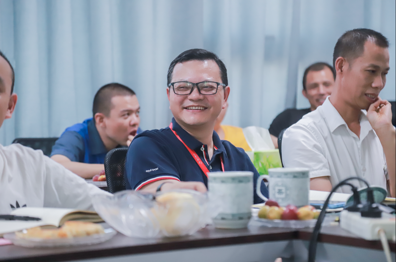 情满中秋，共话未来。91茄子成品短视频入口工会举行中秋茶话会